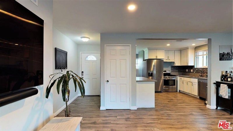 936 W 78th Street