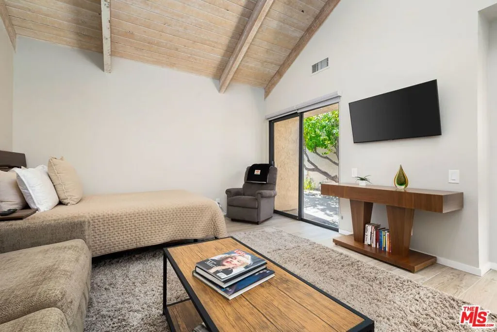 Rancho Mirage, California 92270, United States, 2 Bedrooms Bedrooms, ,2 BathroomsBathrooms,Residential,Pending,89775