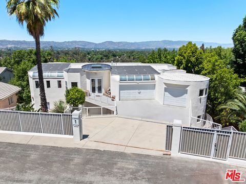 22449 Cass Avenue Woodland Hills CA 91364
