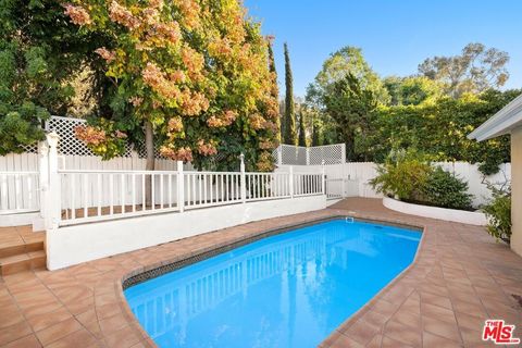 A home in Lomita