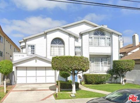 A home in Hawthorne