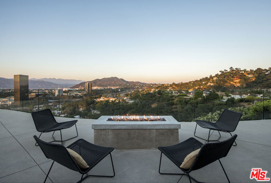 Properties 3 3526 Wrightwood Court
