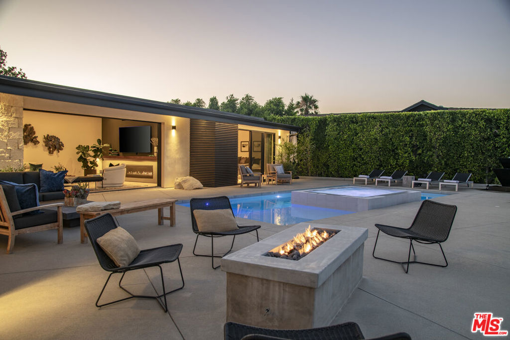 Properties 1 3526 Wrightwood Court
