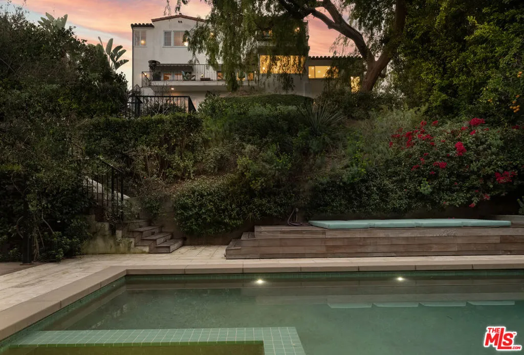 Los Angeles, California 90024, United States, 4 Bedrooms Bedrooms, ,4 BathroomsBathrooms,Residential,Active,81882