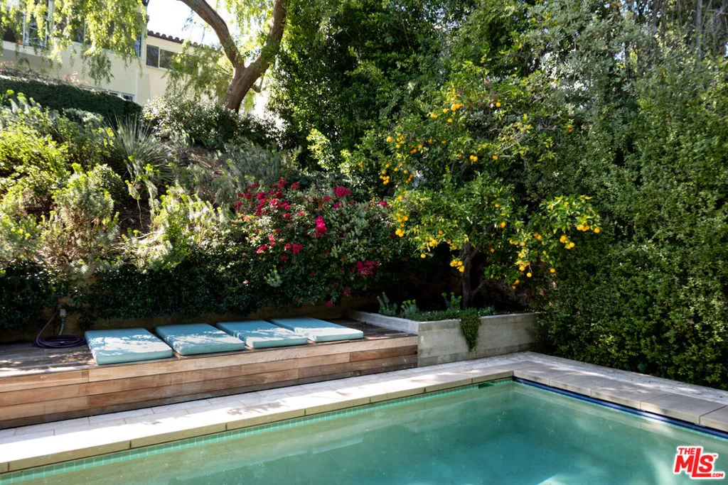 Los Angeles, California 90024, United States, 4 Bedrooms Bedrooms, ,4 BathroomsBathrooms,Residential,Active,81882