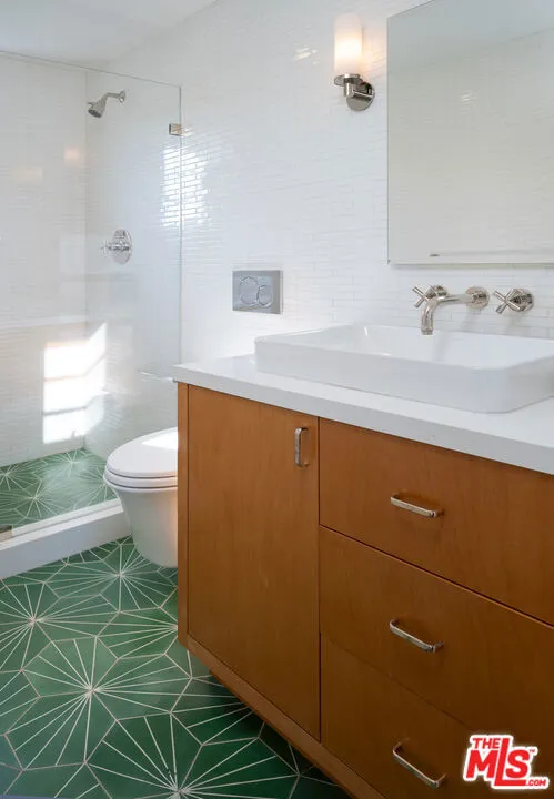 Los Angeles, California 90024, United States, 4 Bedrooms Bedrooms, ,4 BathroomsBathrooms,Residential,Active,81882