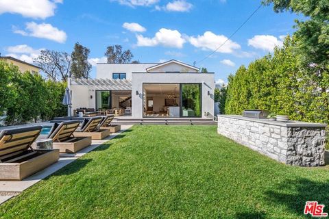 A home in Toluca Lake