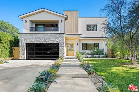 A home in Toluca Lake