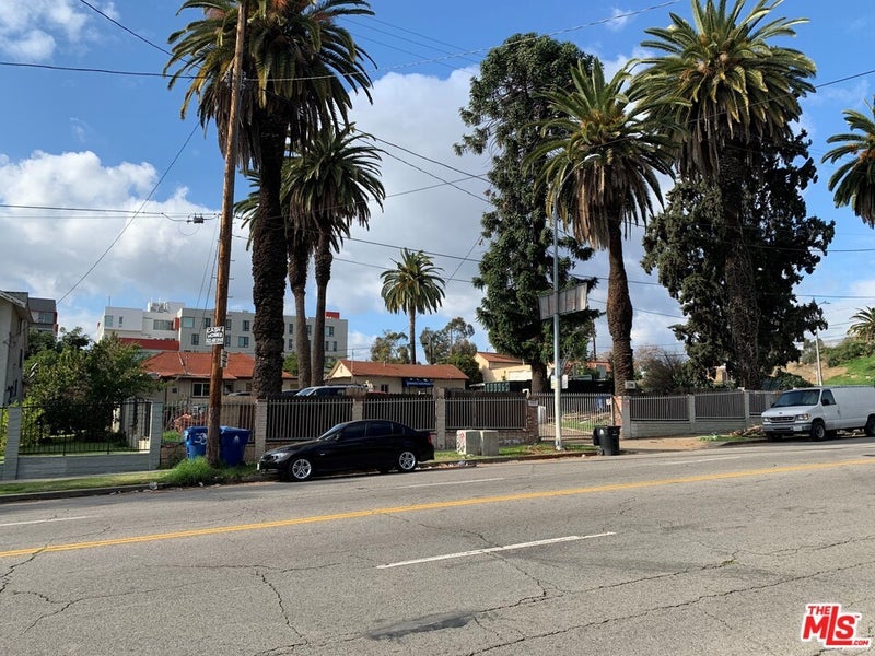 339 N Virgil Avenue