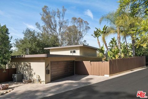 A home in Woodland Hills