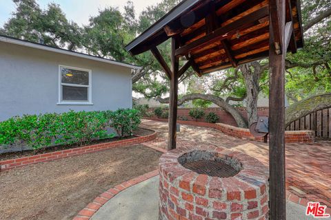 A home in La Crescenta