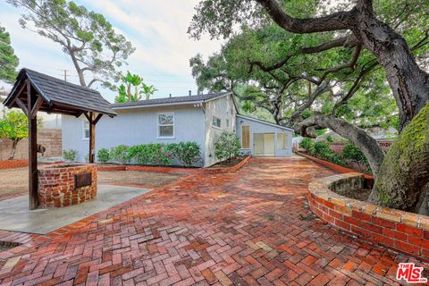 A home in La Crescenta