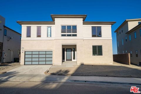 A home in Porter Ranch