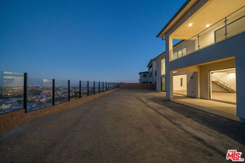 A home in Porter Ranch