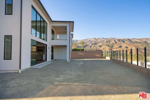 A home in Porter Ranch