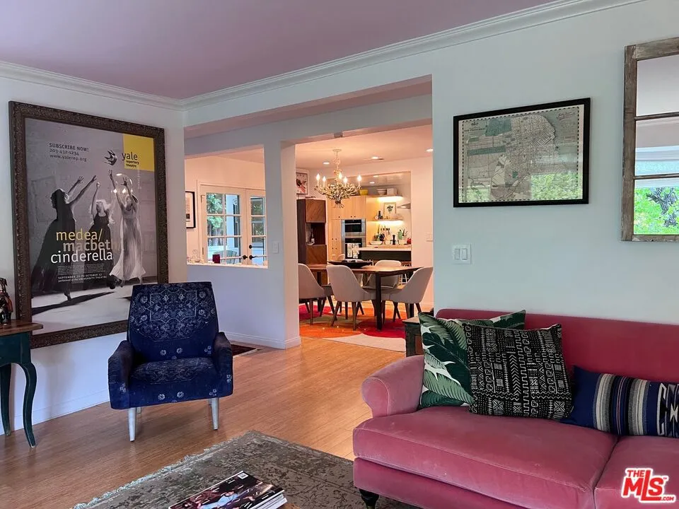 Santa Monica, California 90402, United States, 3 Bedrooms Bedrooms, ,2 BathroomsBathrooms,Residential,Pending,90405