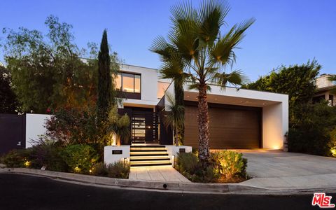 1305 Collingwood Place Los Angeles CA 90069
