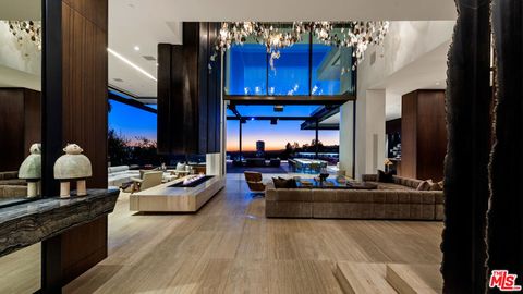 1305 Collingwood Place Los Angeles CA 90069