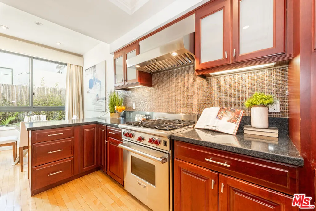 Beverly Hills, California 90212, United States, 3 Bedrooms Bedrooms, ,3 BathroomsBathrooms,Residential,Active,86746