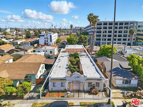 924 W 82nd Street Los Angeles CA 90044