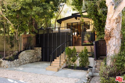 8631 Lookout Mountain Avenue Los Angeles CA 90046