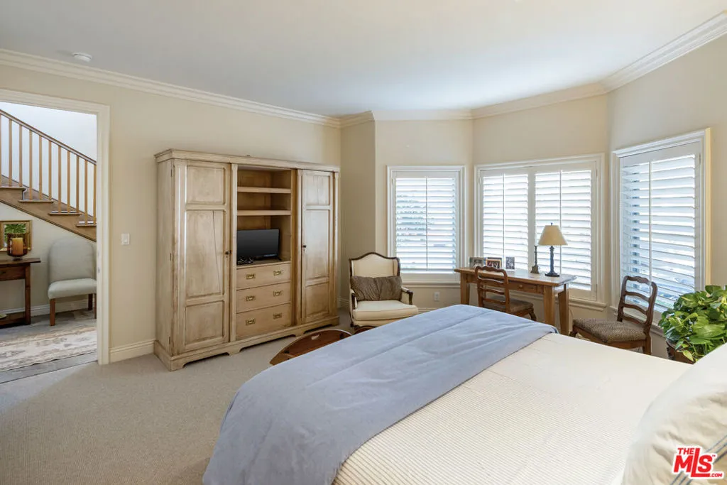 Los Angeles, California 90049, United States, 4 Bedrooms Bedrooms, ,4 BathroomsBathrooms,Residential,Active,78646