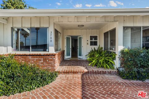 A home in Sherman Oaks