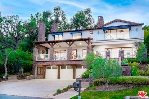 A home in Lake Sherwood