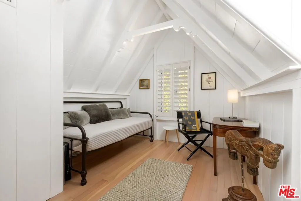 Santa Barbara, California 93108, United States, 2 Bedrooms Bedrooms, ,2 BathroomsBathrooms,Residential,Active,81849