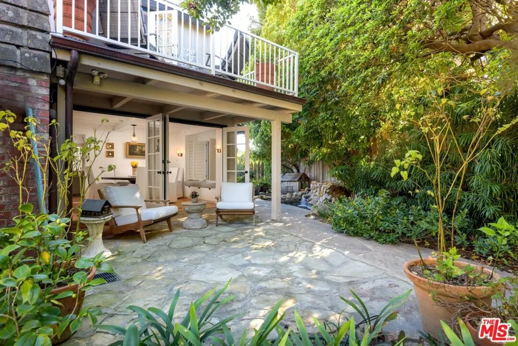 Santa Barbara, California 93108, United States, 2 Bedrooms Bedrooms, ,2 BathroomsBathrooms,Residential,Active,81849