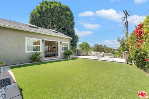 A home in Studio City