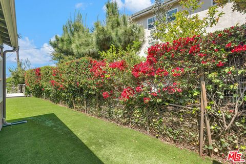 A home in Studio City