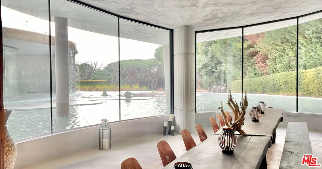 United States, 6 Bedrooms Bedrooms, ,8 BathroomsBathrooms,Residential,Active,61802