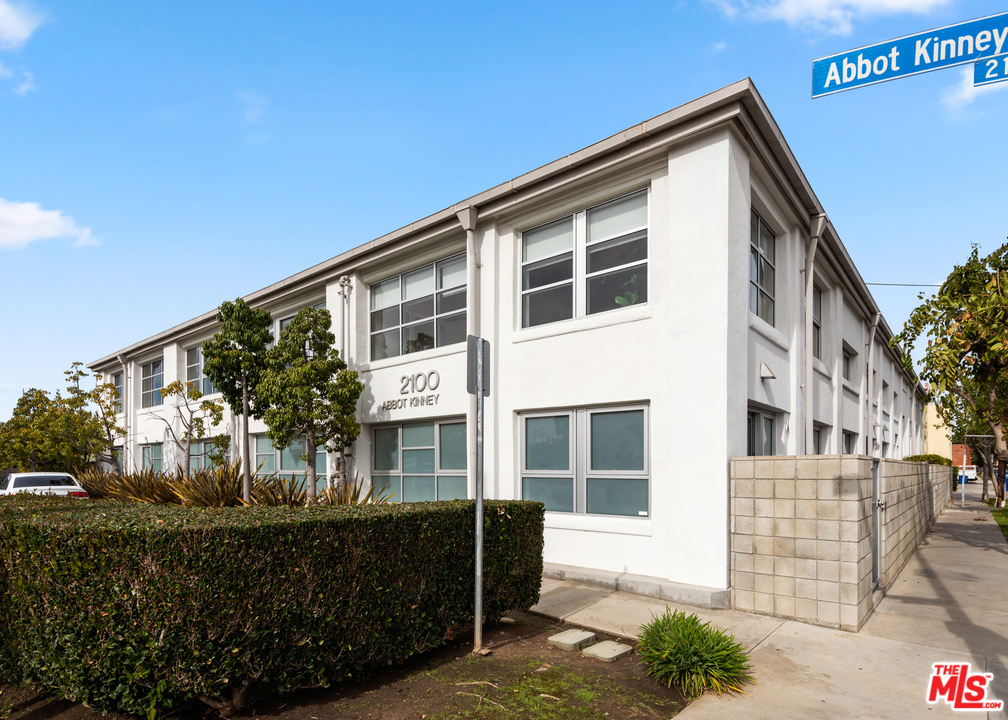 2100 Abbot Kinney Boulevard A