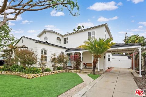 Single Family Residence in Los Angeles CA 8418 Vicksburg Avenue.jpg