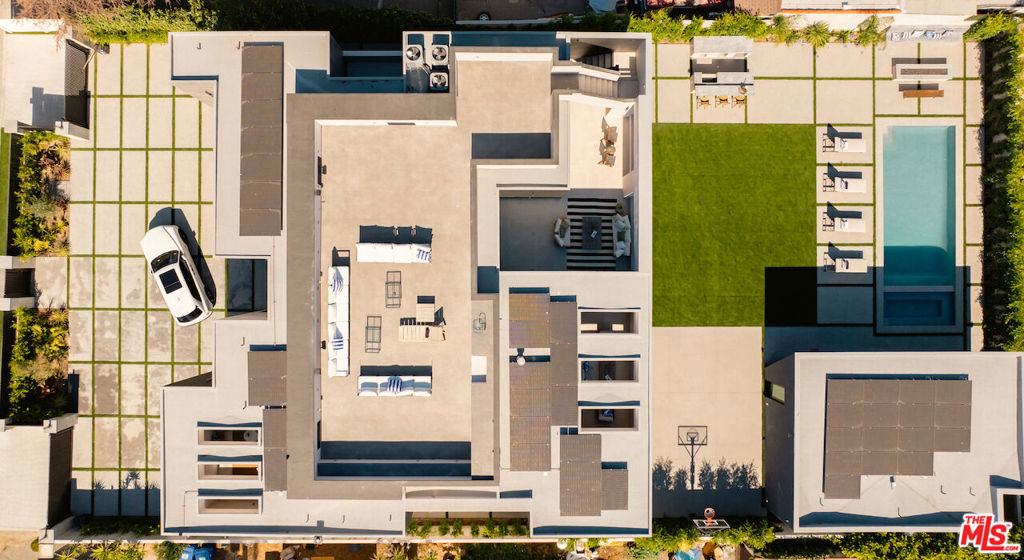 Properties 1 13016 Chandler Boulevard