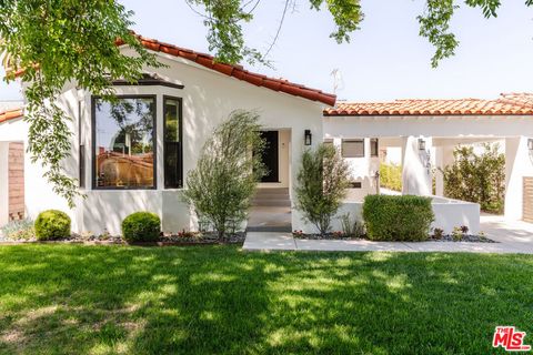 3701 W 63rd Street Los Angeles CA 90043