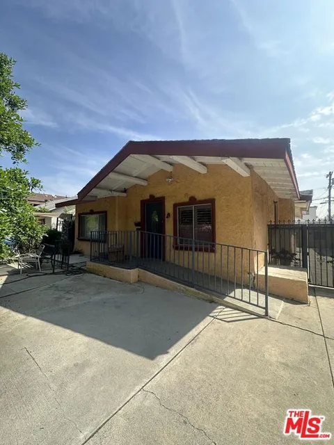 MLS: 25525149