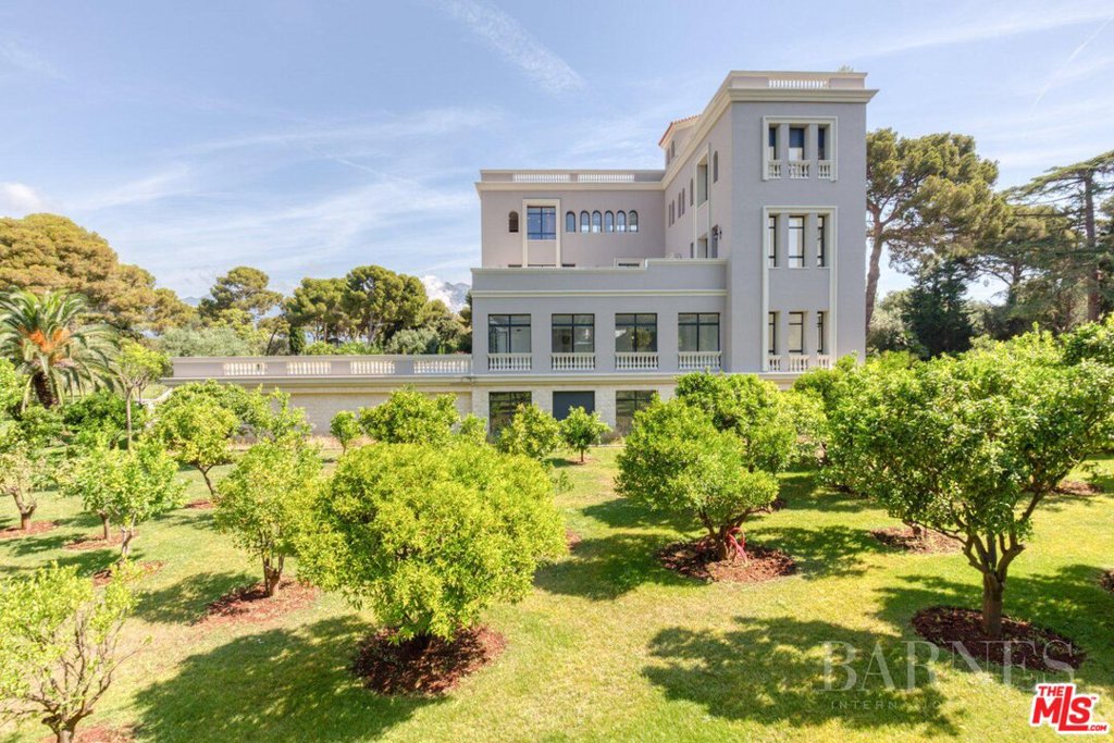 Properties 3 25 rue du Semaphore