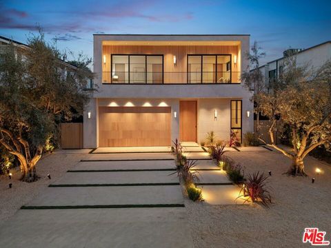14718 Otsego Street Sherman Oaks CA 91403