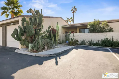 2147 S Via Mazatlan, Palm Springs, CA 92264 - MLS#: 24471345