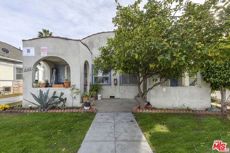 1438 W 25th Street