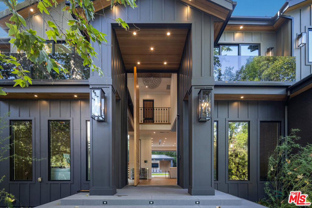 Properties 2 4565 Encino Avenue
