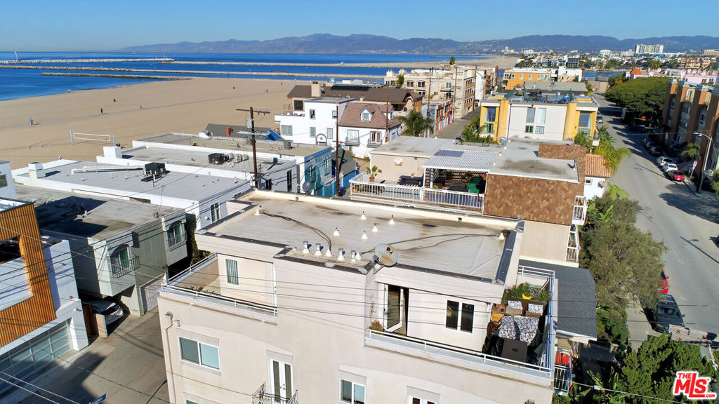 Properties 2 6521 Pacific Avenue