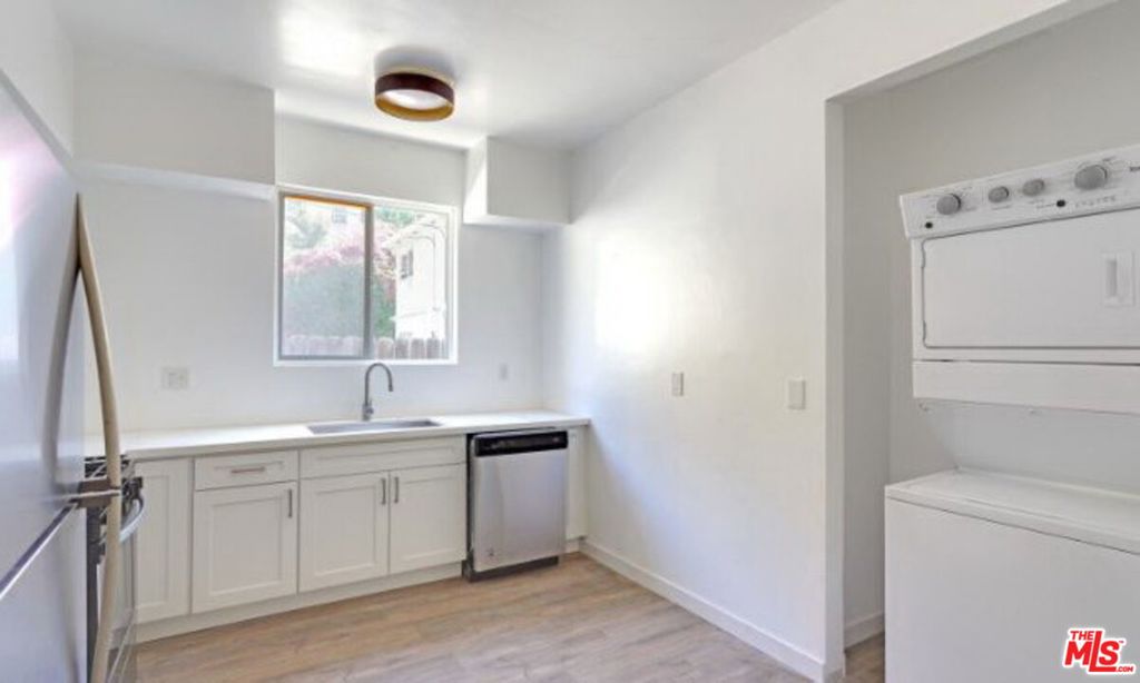 Properties 4 957 N Vendome Street