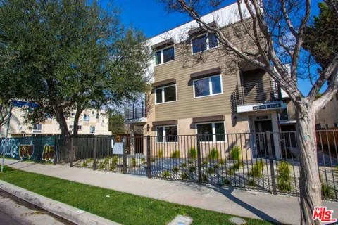 MLS: 25509031