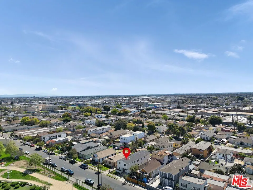 Los Angeles, California 90011, United States, 10 Bedrooms Bedrooms, ,6 BathroomsBathrooms,Residential,Active,93515