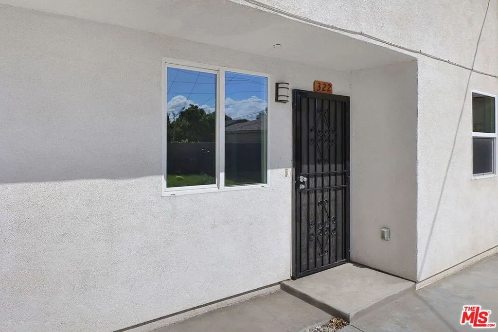 Los Angeles, California 90011, United States, 10 Bedrooms Bedrooms, ,6 BathroomsBathrooms,Residential,Active,93515