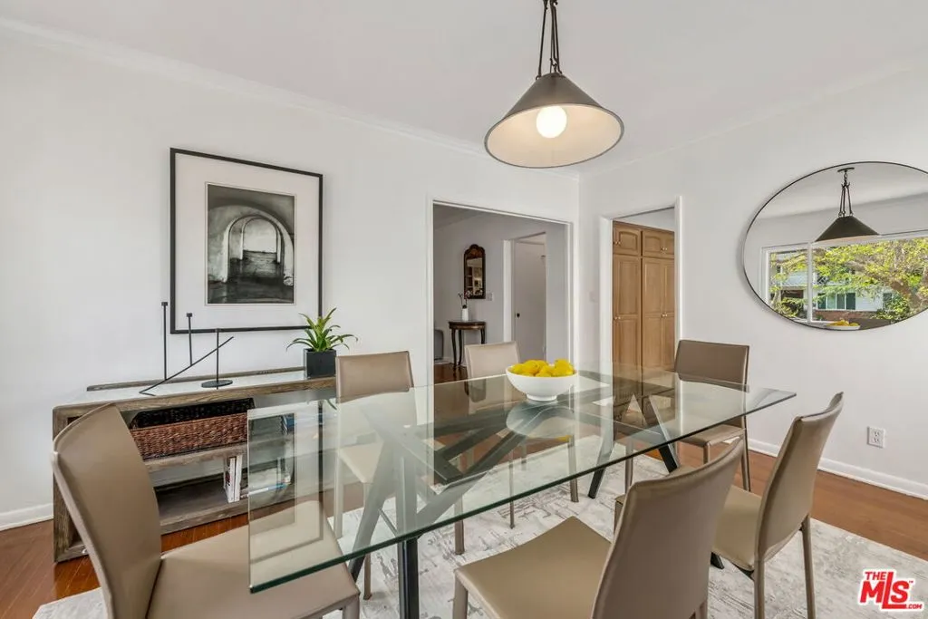 Los Angeles, California 90024, United States, 5 Bedrooms Bedrooms, ,3 BathroomsBathrooms,Residential,Pending,103104