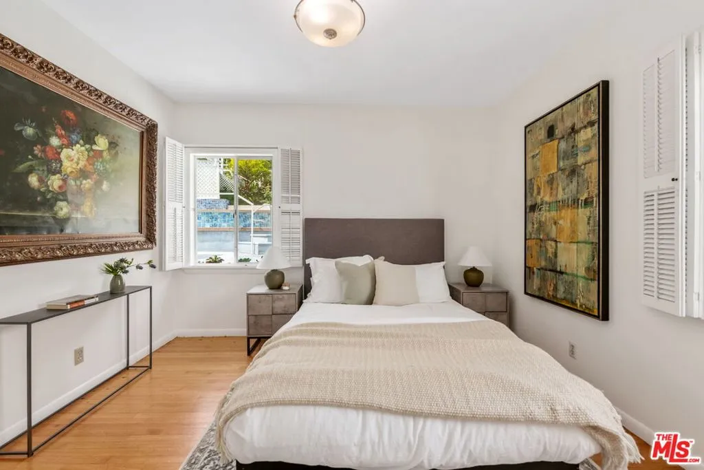 Los Angeles, California 90024, United States, 5 Bedrooms Bedrooms, ,3 BathroomsBathrooms,Residential,Pending,103104